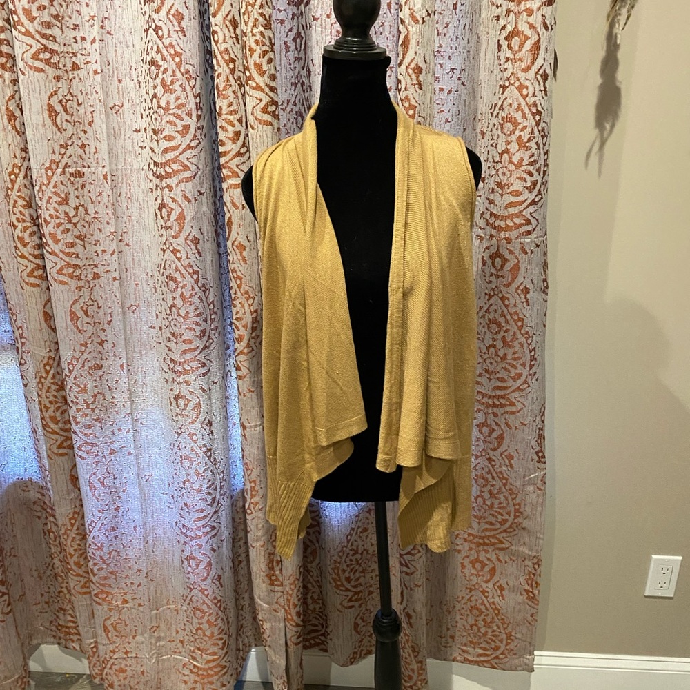 Motherhood Maternity Flowing Vest